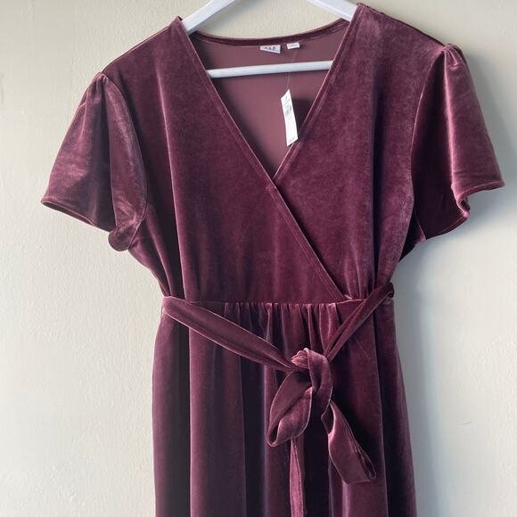 GAP Maternity Burgundy Wrap Top Velvet Maternity Dress w Fabric Belt - L (NWT) - Picture 4 of 10